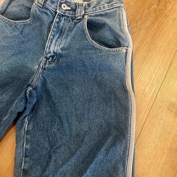 Y2K Old Navy Blue Jeans Denim Shorts - Picture 3 of 7